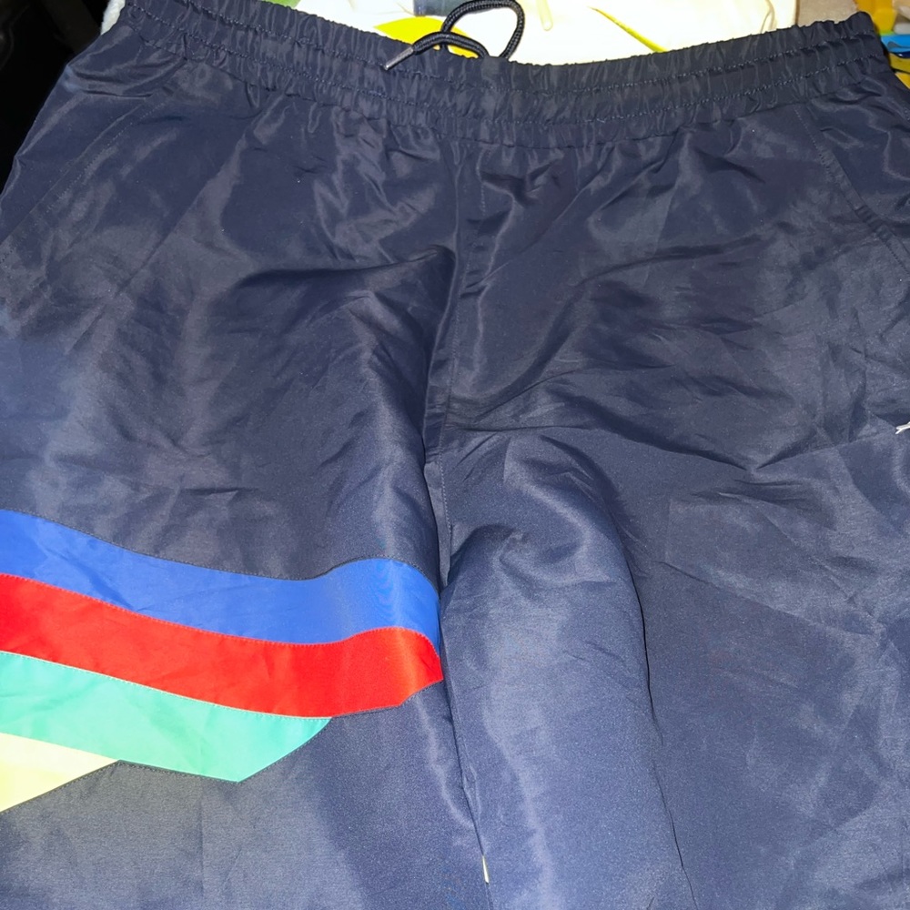 Staple shorts